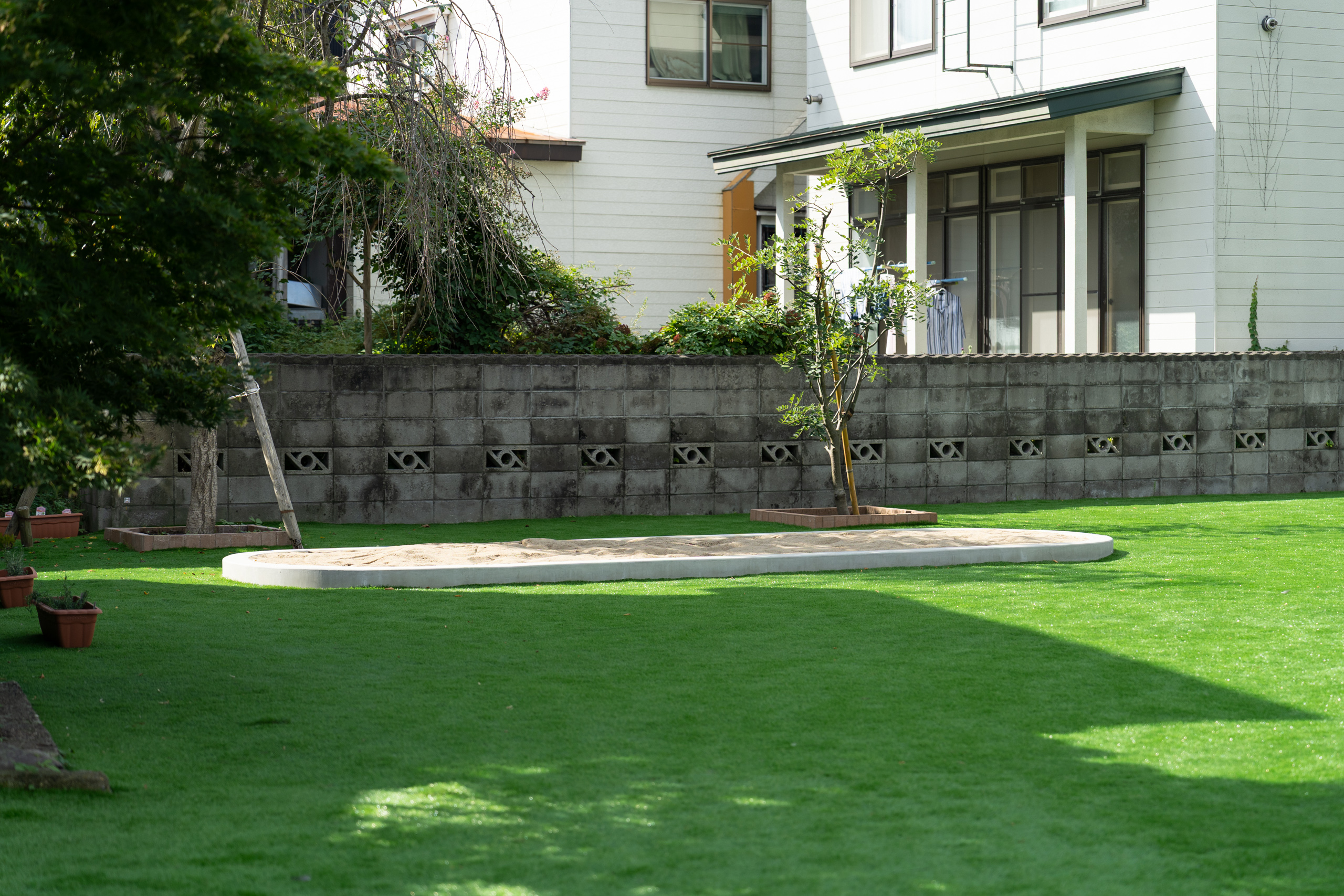 あおもりみなみこども園　園庭　砂場